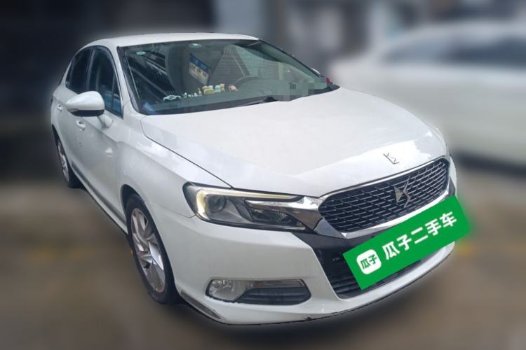 Used DS 5LS 2015 1.6T Comfort Edition THP160 Front Right 45 Deg