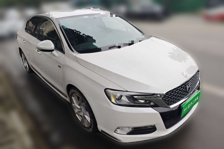 Used DS 5LS 2015 1.6T Comfort Edition THP160 Front Right 45 Deg