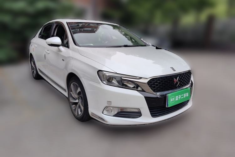 Used DS 5LS 2015 1.6T Elegant Edition THP160 Front Right 45 Deg