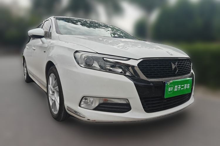 Used DS 5LS 2015 1.6T Comfort Edition THP160 Front Right 45 Deg