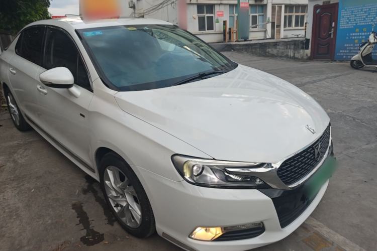 Used DS 5LS 2015 1.6T Style Edition THP160 Front Right 45 Deg