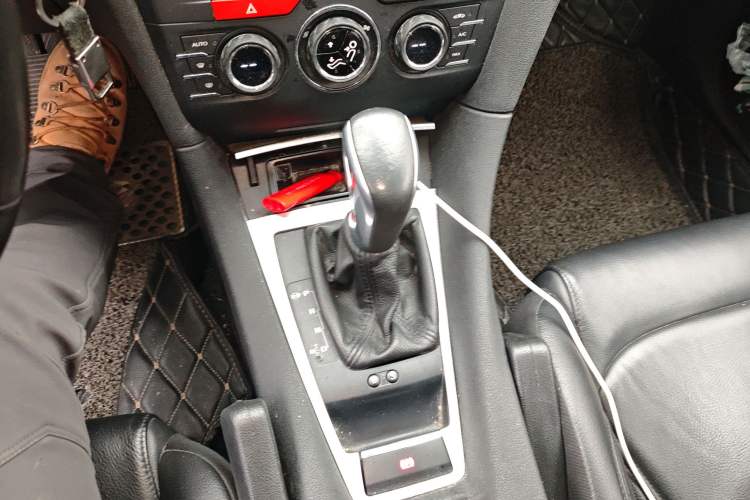 Used DS 5LS 2015 1.6T Elegant Edition THP160 Gear Lever
