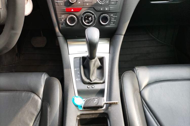 Used DS 5LS 2015 1.6T Elegant Edition THP160 Gear Lever