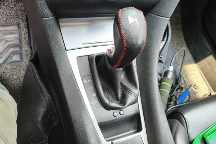 Used DS 5LS 2015 1.6T Elegant Edition THP160 Gear Lever