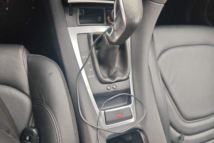 Used DS 5LS 2015 1.6T Luxury Edition THP160 Gear Lever