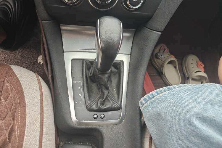 Used DS 5LS 2015 1.6T Comfort Edition THP160 Gear Lever