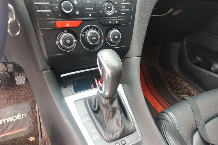 Used DS 5LS 2015 1.6T Comfort Edition THP160 Gear Lever