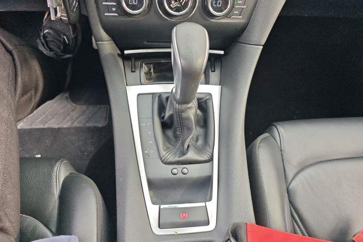 Used DS 5LS 2015 1.6T Elegant Edition THP160 Gear Lever