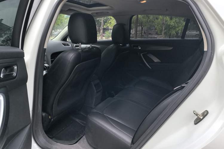 Used DS 5LS 2015 1.6T Style Edition THP160 Interior 2