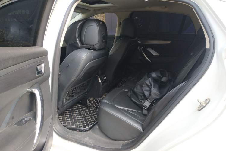Used DS 5LS 2015 1.6T Elegant Edition THP160 Interior 4
