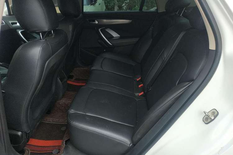 Used DS 5LS 2015 1.6T Comfort Edition THP160 Interior 4