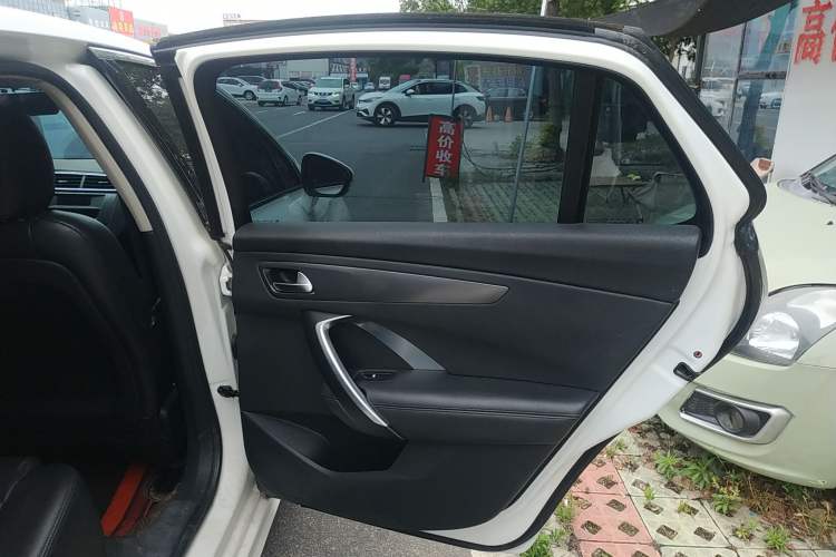 Used DS 5LS 2015 1.6T Comfort Edition THP160 Interior 6