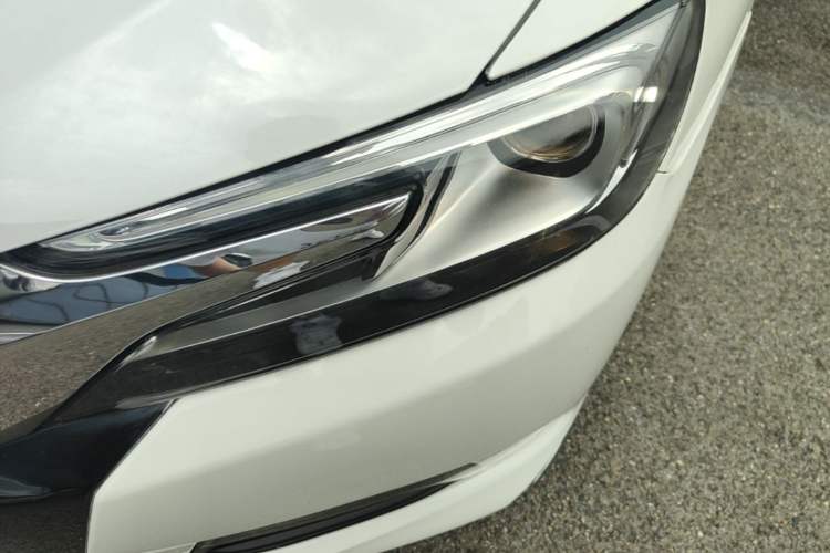 Used DS 5LS 2015 1.6T Comfort Edition THP160 Left Front Headlight