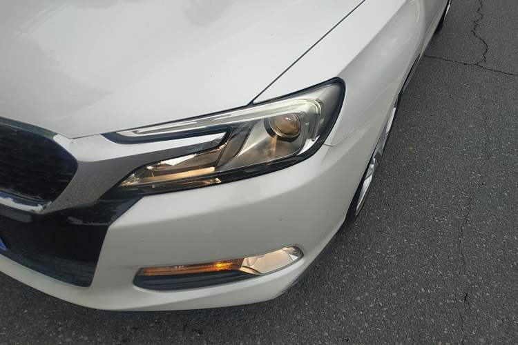 Used DS 5LS 2015 1.6T Comfort Edition THP160 Left Front Headlight