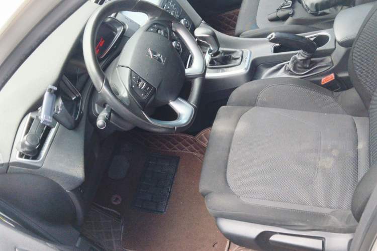 Used DS 5LS 2015 1.6T Comfort Edition THP160 Left Front Seat