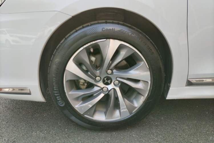 Used DS 5LS 2015 1.6T Elegant Edition THP160 Left Front Wheel Hub