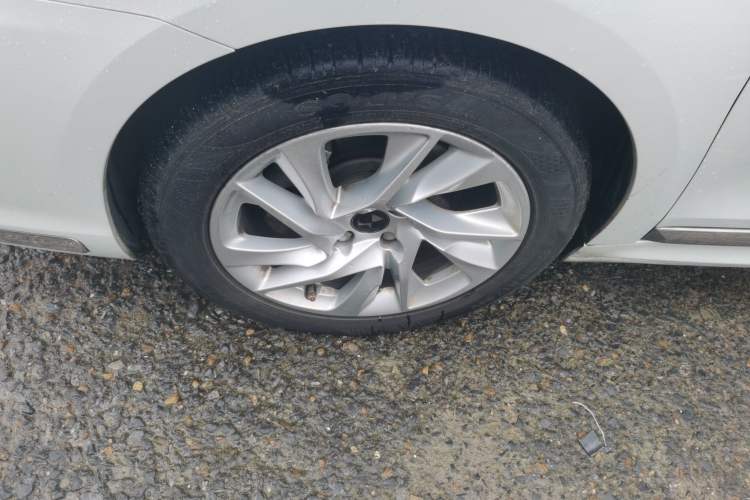Used DS 5LS 2015 1.6T Style Edition THP160 Left Front Wheel Hub