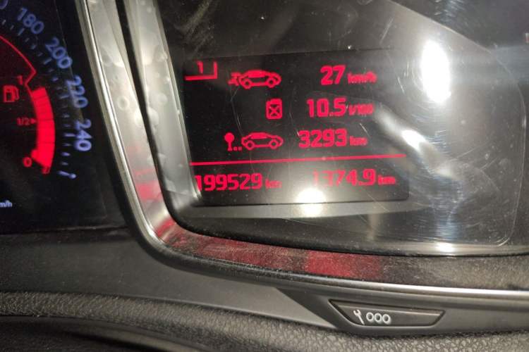 Used DS 5LS 2015 1.6T Elegant Edition THP160 Odometer Close Up