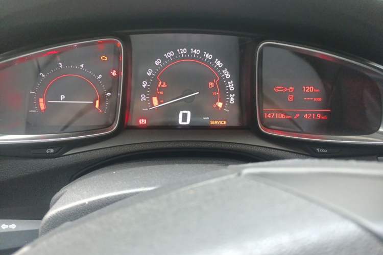Used DS 5LS 2015 1.6T Comfort Edition THP160 Odometer Close Up