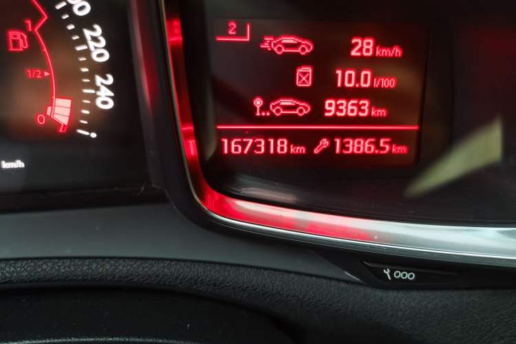 Used DS 5LS 2015 1.6T Elegant Edition THP160 Odometer Close Up