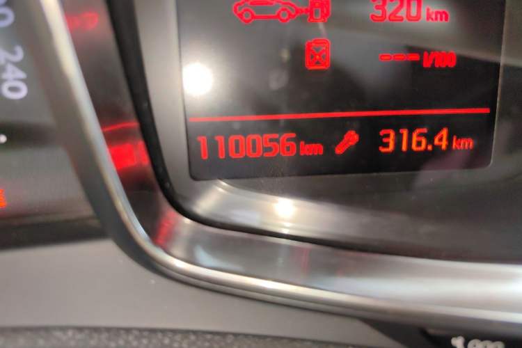 Used DS 5LS 2015 1.6T Elegant Edition THP160 Odometer Close Up