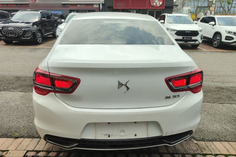 Used DS 5LS 2015 1.6T Comfort Edition THP160 Rear
