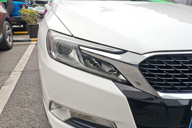 Used DS 5LS 2015 1.6T Elegant Edition THP160 Right Front Headlight