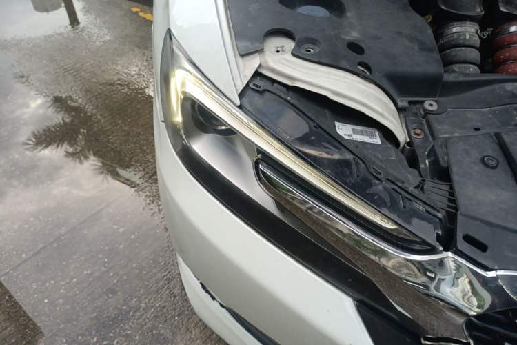 Used DS 5LS 2015 1.6T Comfort Edition THP160 Right Front Headlight