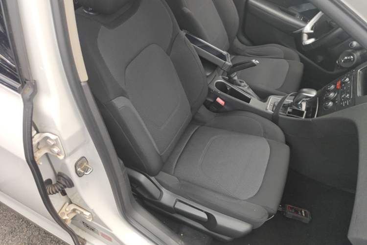Used DS 5LS 2015 1.6T Comfort Edition THP160 Right Front Seat