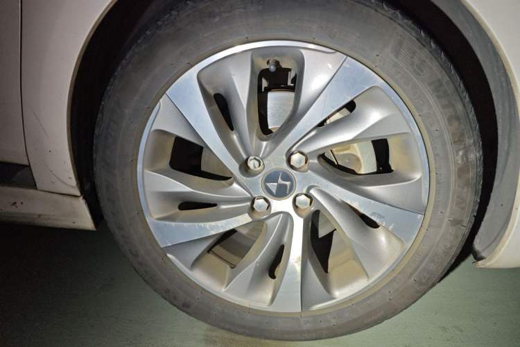 Used DS 5LS 2015 1.6T Elegant Edition THP160 Right Front Wheel Hub