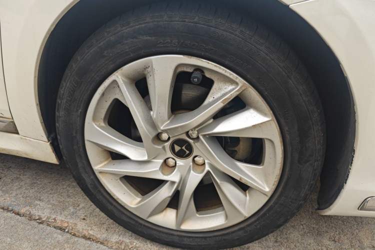 Used DS 5LS 2015 1.6T Style Edition THP160 Right Front Wheel Hub