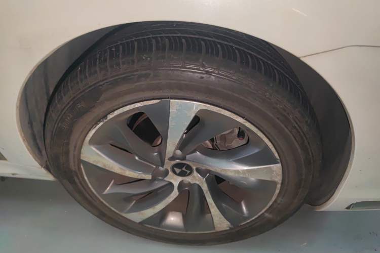 Used DS 5LS 2015 1.6T Elegant Edition THP160 Right Front Wheel Hub
