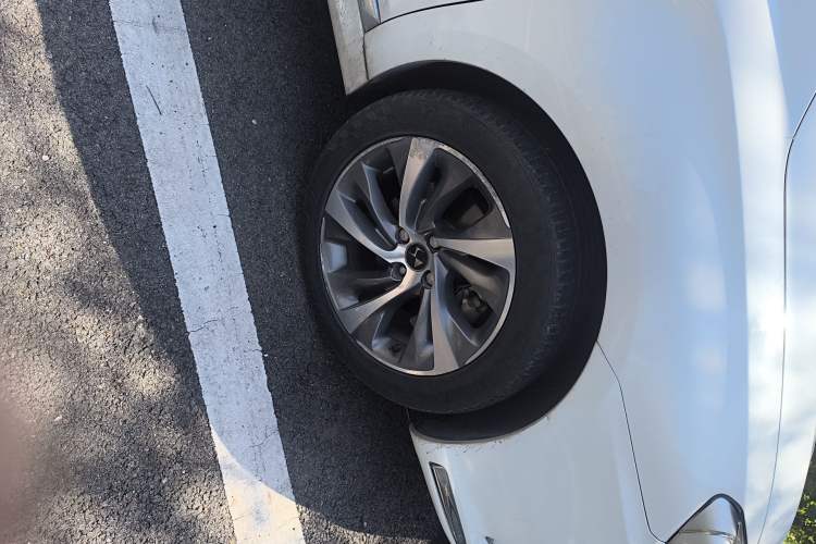Used DS 5LS 2015 1.6T Elegant Edition THP160 Right Front Wheel Hub