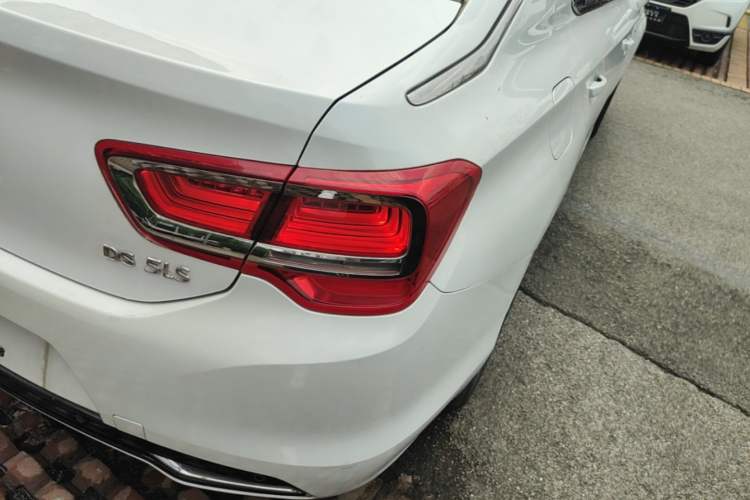 Used DS 5LS 2015 1.6T Comfort Edition THP160 Right Rear Taillight