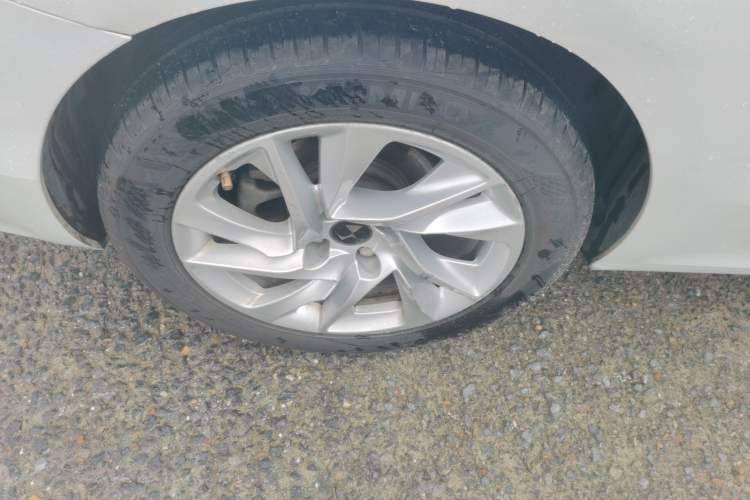 Used DS 5LS 2015 1.6T Style Edition THP160 Right Rear Wheel Hub