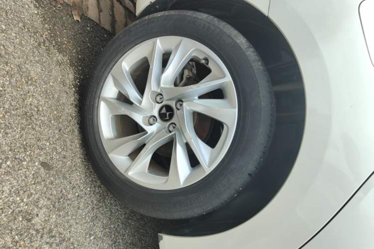 Used DS 5LS 2015 1.6T Comfort Edition THP160 Right Rear Wheel Hub