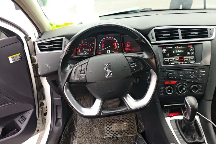 Used DS 5LS 2015 1.6T Elegant Edition THP160 Steering Wheel