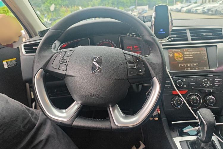 Used DS 5LS 2015 1.6T Style Edition THP160 Steering Wheel