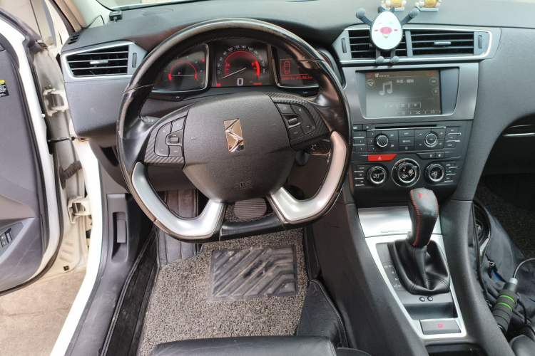 Used DS 5LS 2015 1.6T Elegant Edition THP160 Steering Wheel