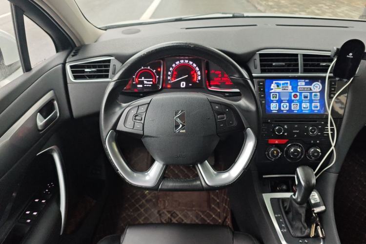 Used DS 5LS 2015 1.6T Comfort Edition THP160 Steering Wheel