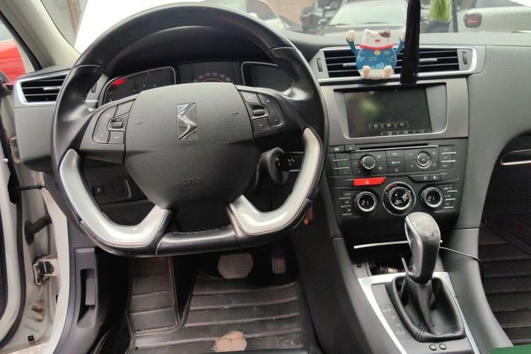 Used DS 5LS 2015 1.6T Elegant Edition THP160 Steering Wheel