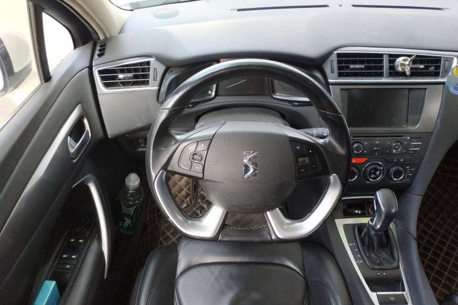 Used DS 5LS 2015 1.6T Elegant Edition THP160 Steering Wheel