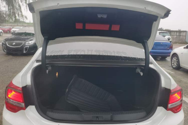 Used DS 5LS 2015 1.6T Style Edition THP160 Trunk