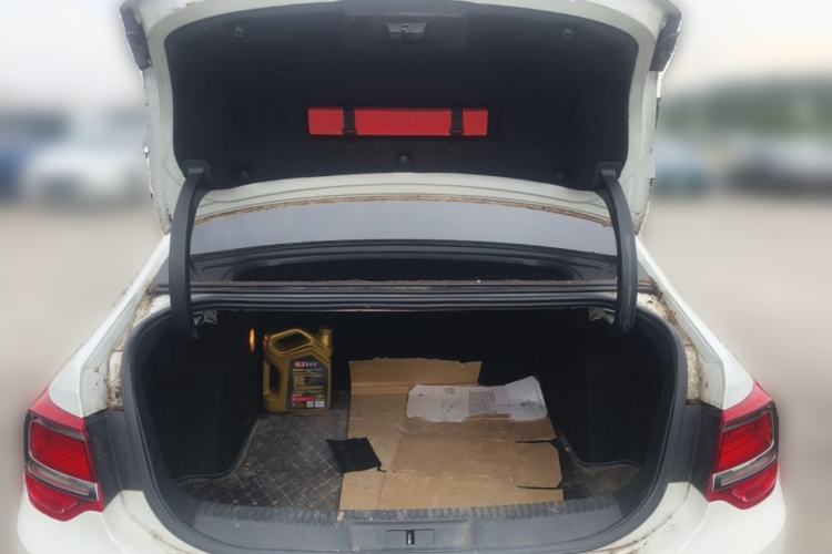 Used DS 5LS 2015 1.6T Comfort Edition THP160 Trunk