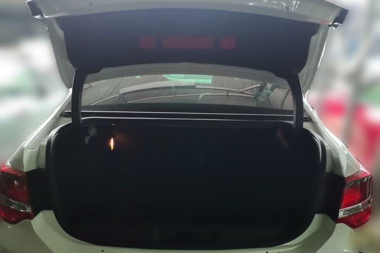 Used DS 5LS 2015 1.6T Comfort Edition THP160 Trunk