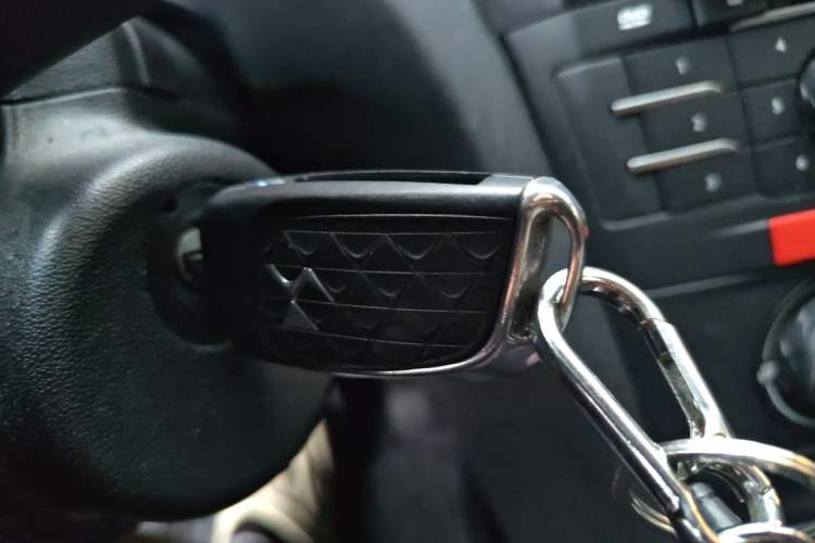 Used DS 5LS 2015 1.6T Comfort Edition THP160 Vehicle Key