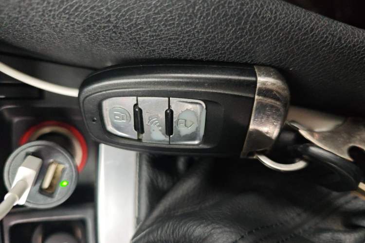 Used DS 5LS 2015 1.6T Comfort Edition THP160 Vehicle Key