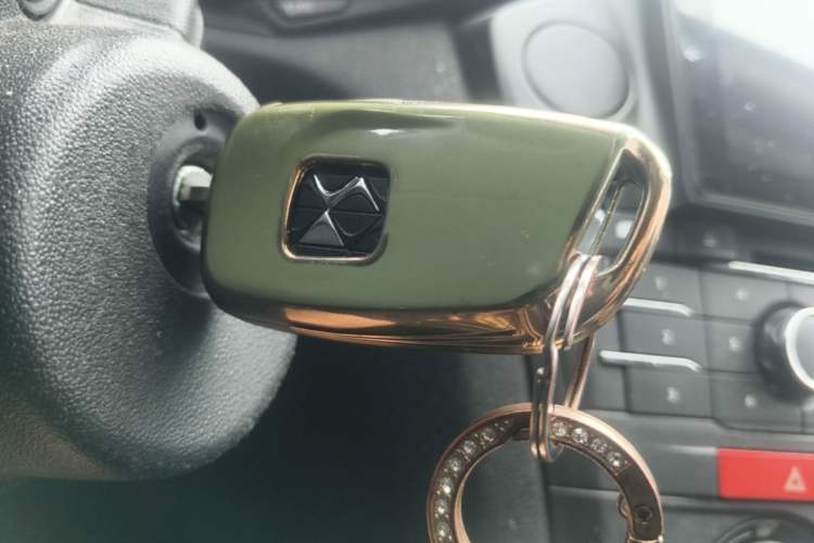 Used DS 5LS 2015 1.6T Comfort Edition THP160 Vehicle Key