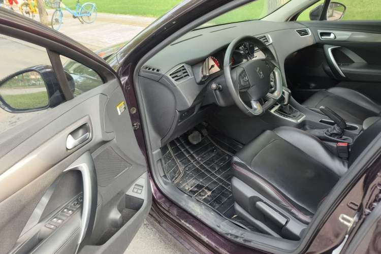 Used DS 5LS 2016 1.6T Style Edition THP160 Driver Seat