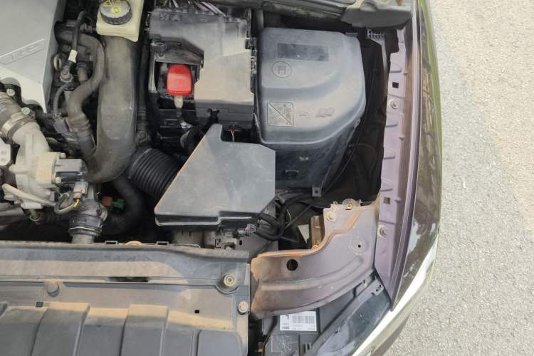 Used DS 5LS 2016 1.6T Style Edition THP160 Engine Bay Left